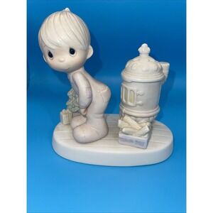 Precious Moments Figurine, "May‎ your Christmas be Warm" E2348 1982 Enesco